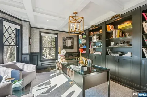 4 Mill Brook Lane Franklin Lakes NJ 07417