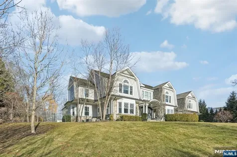 4 Mill Brook Lane Franklin Lakes NJ 07417