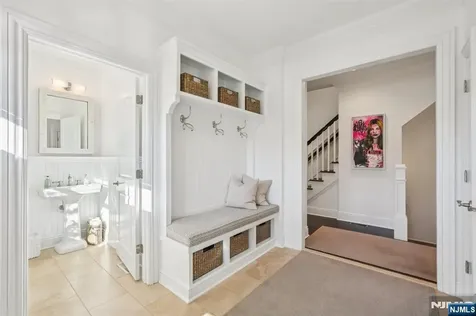 4 Mill Brook Lane Franklin Lakes NJ 07417
