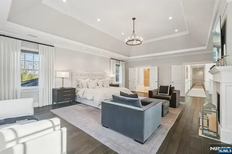 4 Mill Brook Lane Franklin Lakes NJ 07417