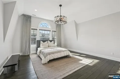 4 Mill Brook Lane Franklin Lakes NJ 07417