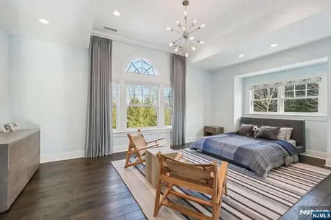 4 Mill Brook Lane Franklin Lakes NJ 07417