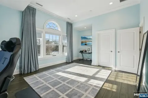 4 Mill Brook Lane Franklin Lakes NJ 07417