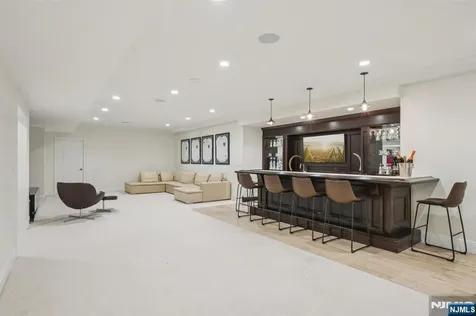 4 Mill Brook Lane Franklin Lakes NJ 07417