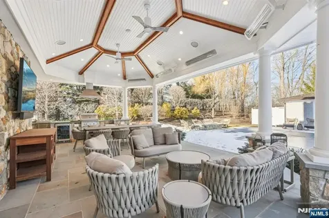 4 Mill Brook Lane Franklin Lakes NJ 07417