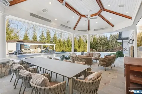 4 Mill Brook Lane Franklin Lakes NJ 07417