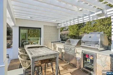 4 Mill Brook Lane Franklin Lakes NJ 07417