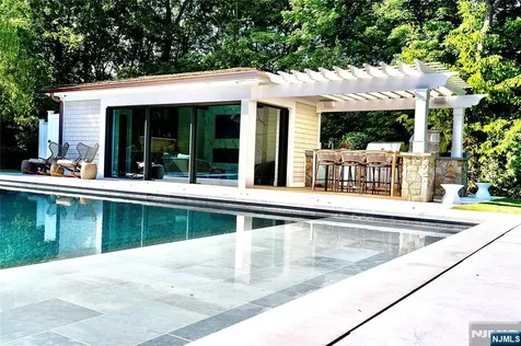 4 Mill Brook Lane Franklin Lakes NJ 07417