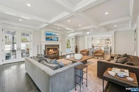 4 Mill Brook Lane Franklin Lakes NJ 07417