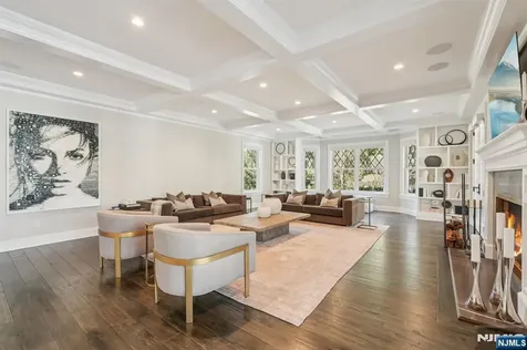 4 Mill Brook Lane Franklin Lakes NJ 07417