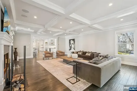 4 Mill Brook Lane Franklin Lakes NJ 07417