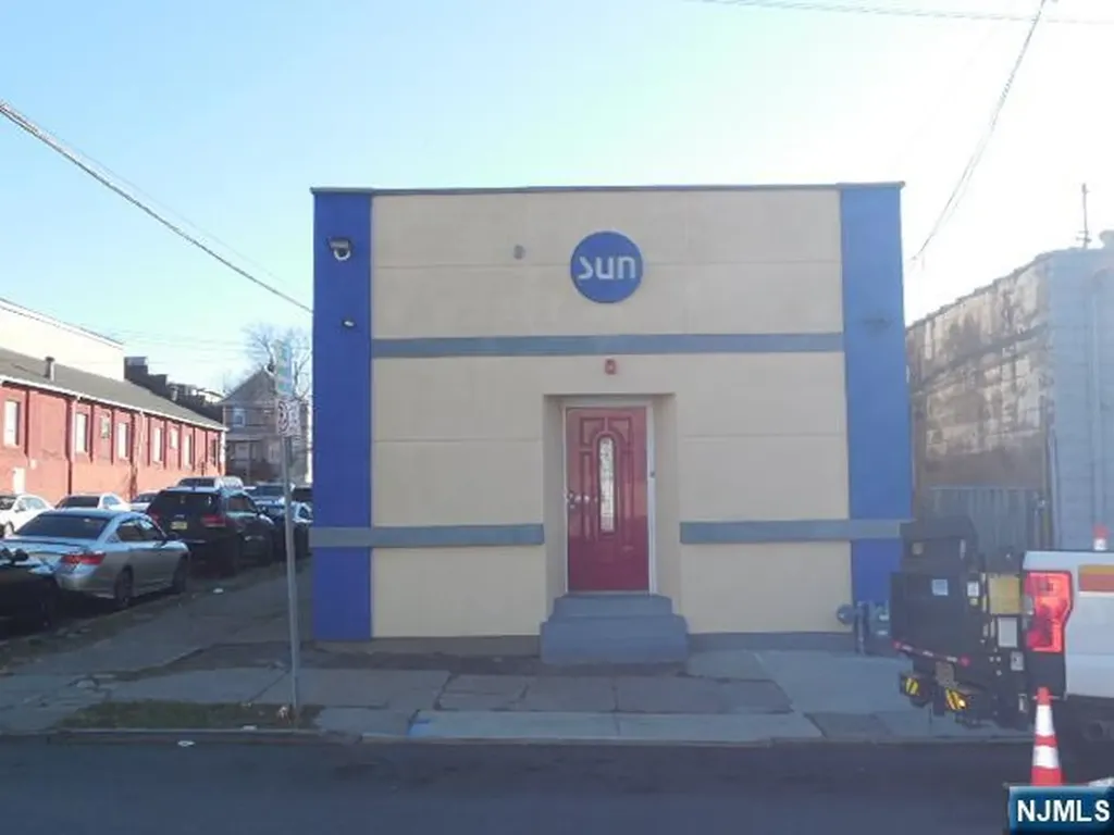 207 15th Street Paterson NJ 07524