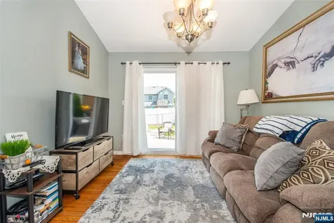 88 Ozone Avenue Cedar Grove NJ 07009