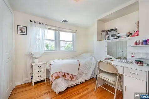 88 Ozone Avenue Cedar Grove NJ 07009