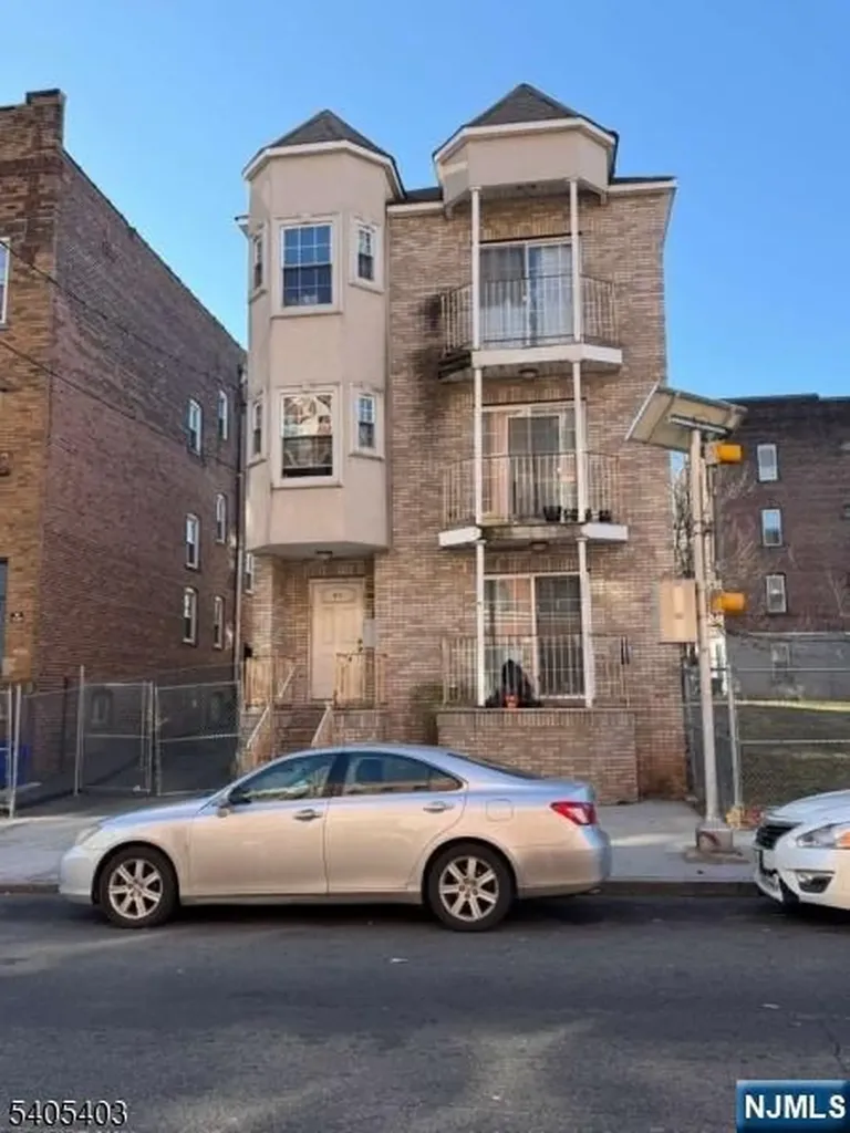 91 Spruce Street Newark NJ 07108
