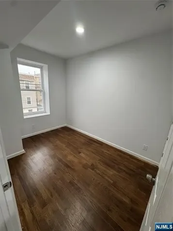 196 Malvern Street Newark NJ 07105