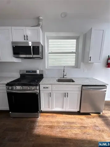 196 Malvern Street Newark NJ 07105