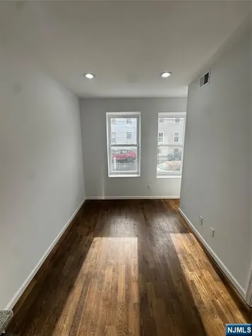 196 Malvern Street Newark NJ 07105