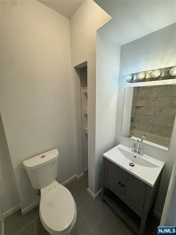 196 Malvern Street Newark NJ 07105