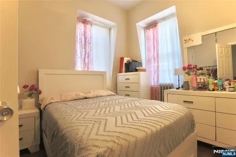 14-16 Fuller Place Irvington NJ 07111