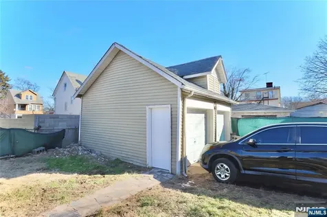 14-16 Fuller Place Irvington NJ 07111