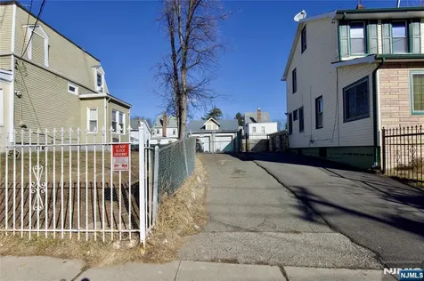 14-16 Fuller Place Irvington NJ 07111