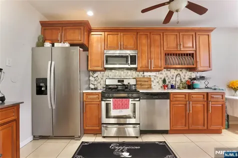 14-16 Fuller Place Irvington NJ 07111