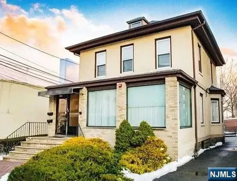 1646 Center Avenue Fort Lee NJ 07024