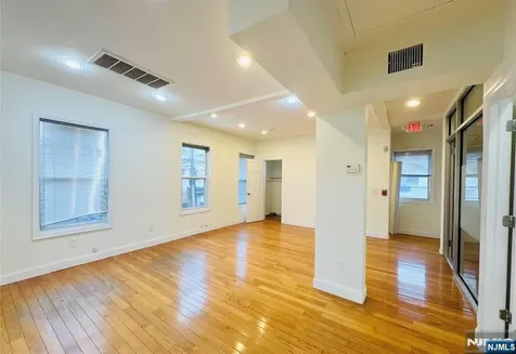 1646 Center Avenue Fort Lee NJ 07024