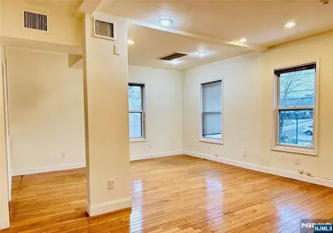 1646 Center Avenue Fort Lee NJ 07024