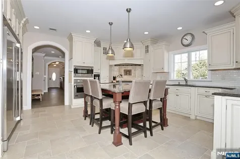 3 London Court Woodcliff Lake NJ 07677