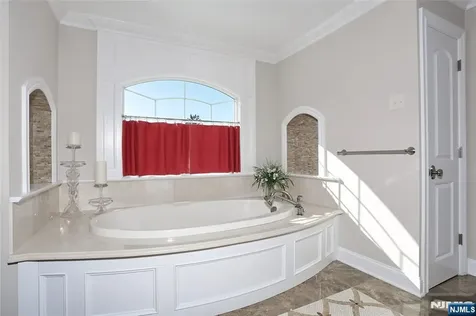3 London Court Woodcliff Lake NJ 07677