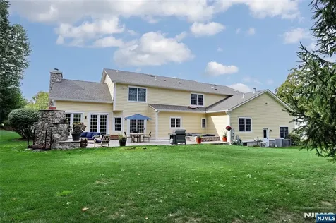 3 London Court Woodcliff Lake NJ 07677