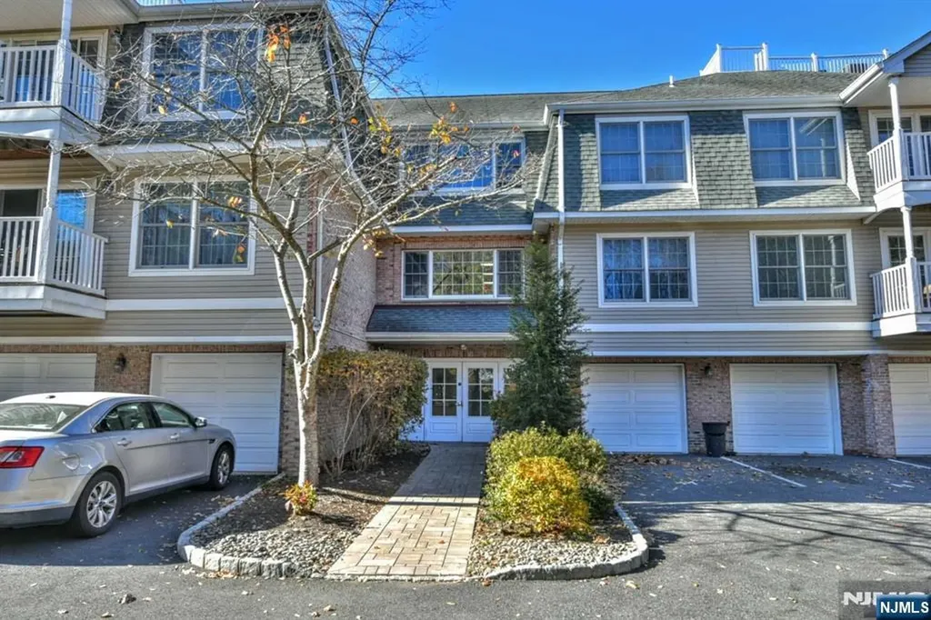 203 Central Park Place Ramsey NJ 07446