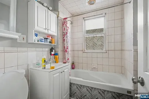 15-17 Valley Street Newark NJ 07106