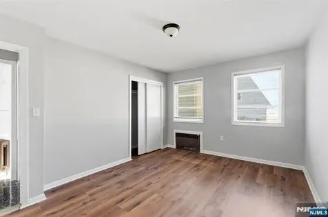 15-17 Valley Street Newark NJ 07106