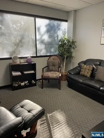 16 Arcadian Way Paramus NJ 07652