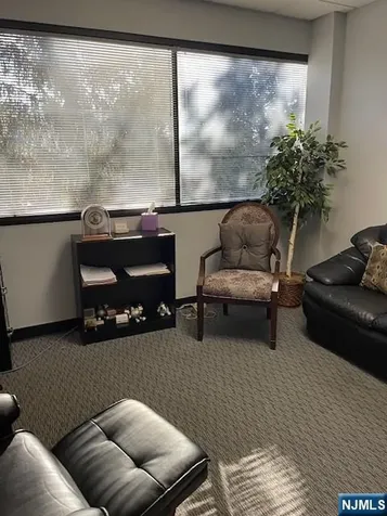 16 Arcadian Way Paramus NJ 07652
