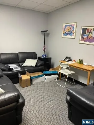 16 Arcadian Way Paramus NJ 07652