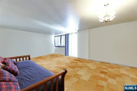 6040 Boulevard East West New York NJ 07093