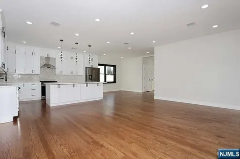 21 E Clinton Avenue Bergenfield NJ 07621