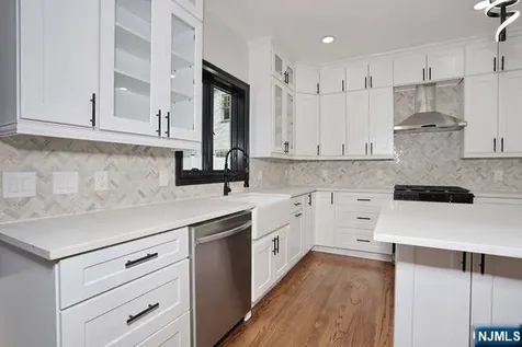 21 E Clinton Avenue Bergenfield NJ 07621