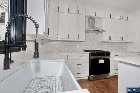 21 E Clinton Avenue Bergenfield NJ 07621