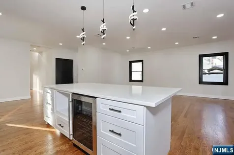 21 E Clinton Avenue Bergenfield NJ 07621