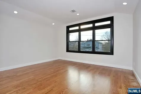 21 E Clinton Avenue Bergenfield NJ 07621
