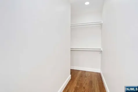 21 E Clinton Avenue Bergenfield NJ 07621