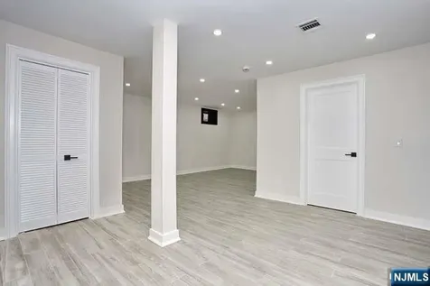 21 E Clinton Avenue Bergenfield NJ 07621