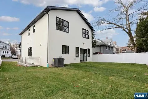 21 E Clinton Avenue Bergenfield NJ 07621