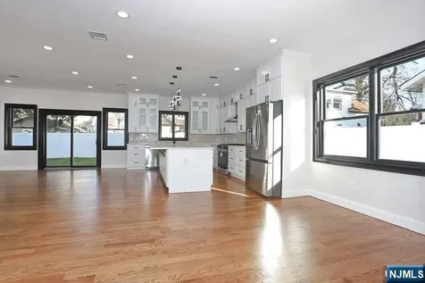21 E Clinton Avenue Bergenfield NJ 07621