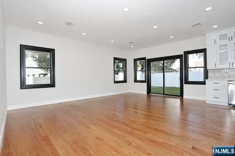 21 E Clinton Avenue Bergenfield NJ 07621